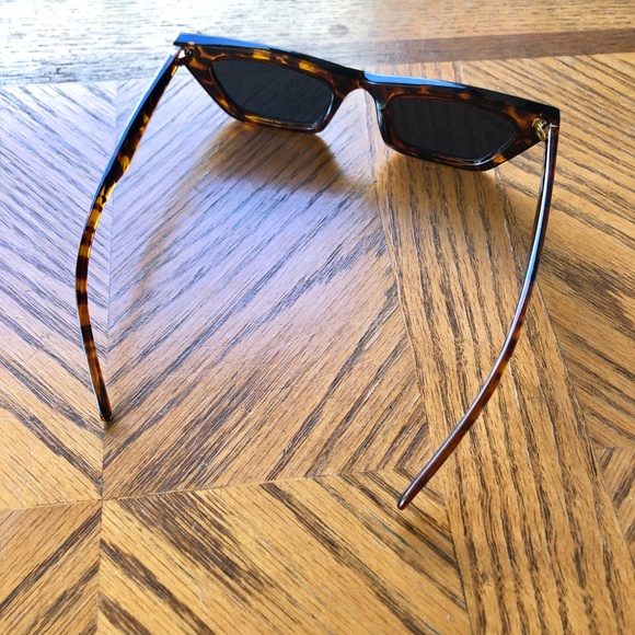 Flat Top Slim Tortoise Cat Eye Sunglasses NWT - Picture 10 of 11